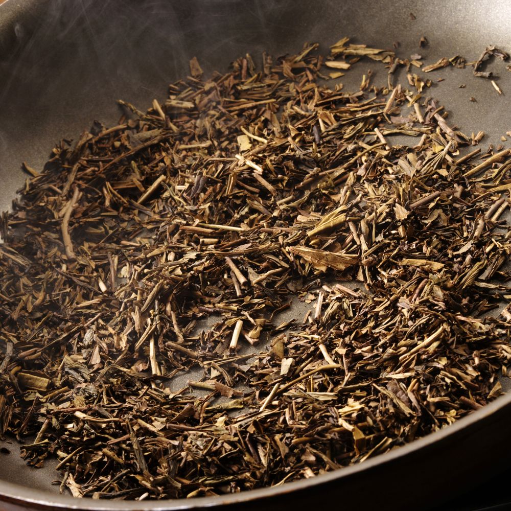 Die Röstung von Hojicha Tee